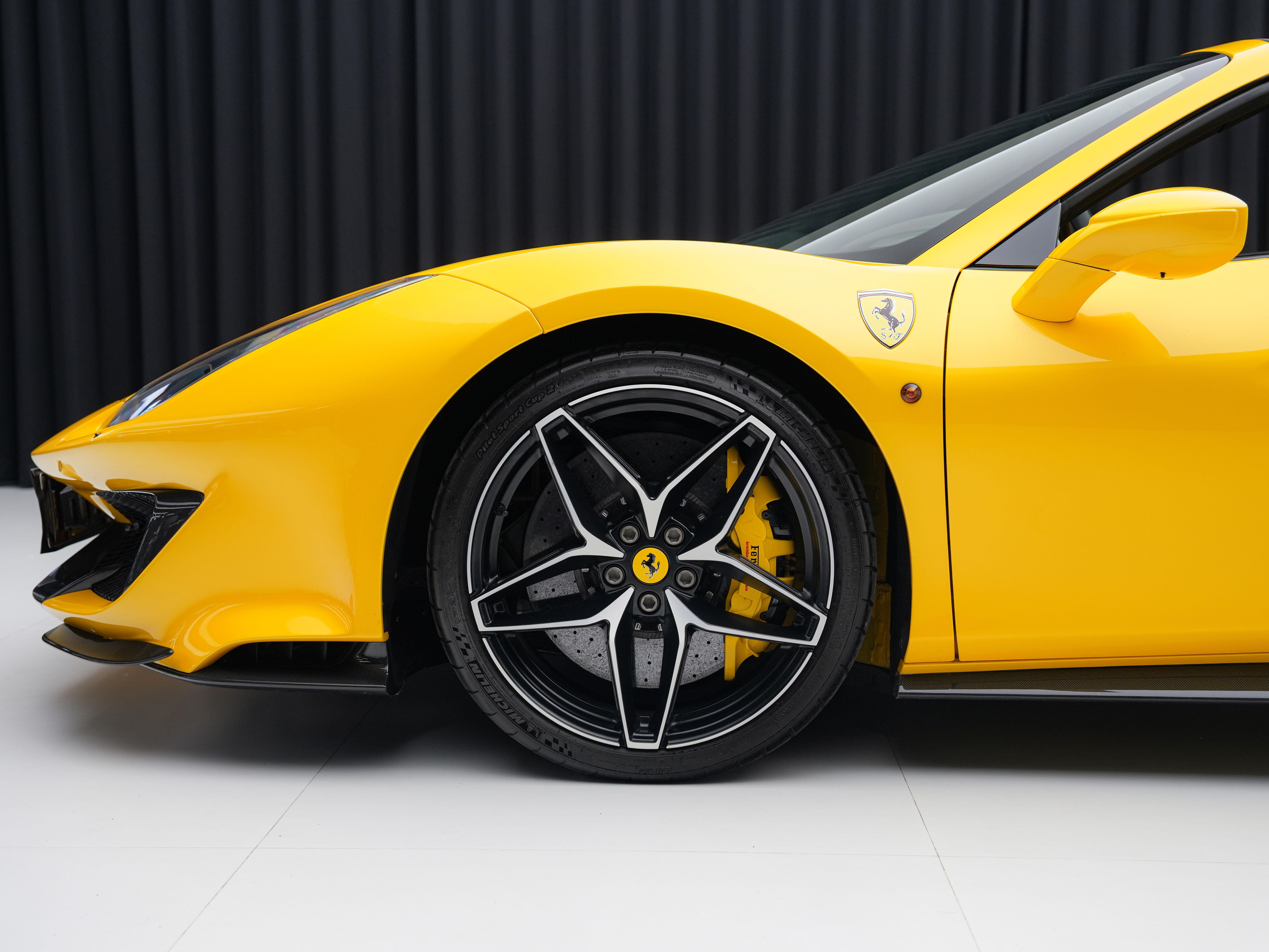 Ferrari 488 2019 thumb 11