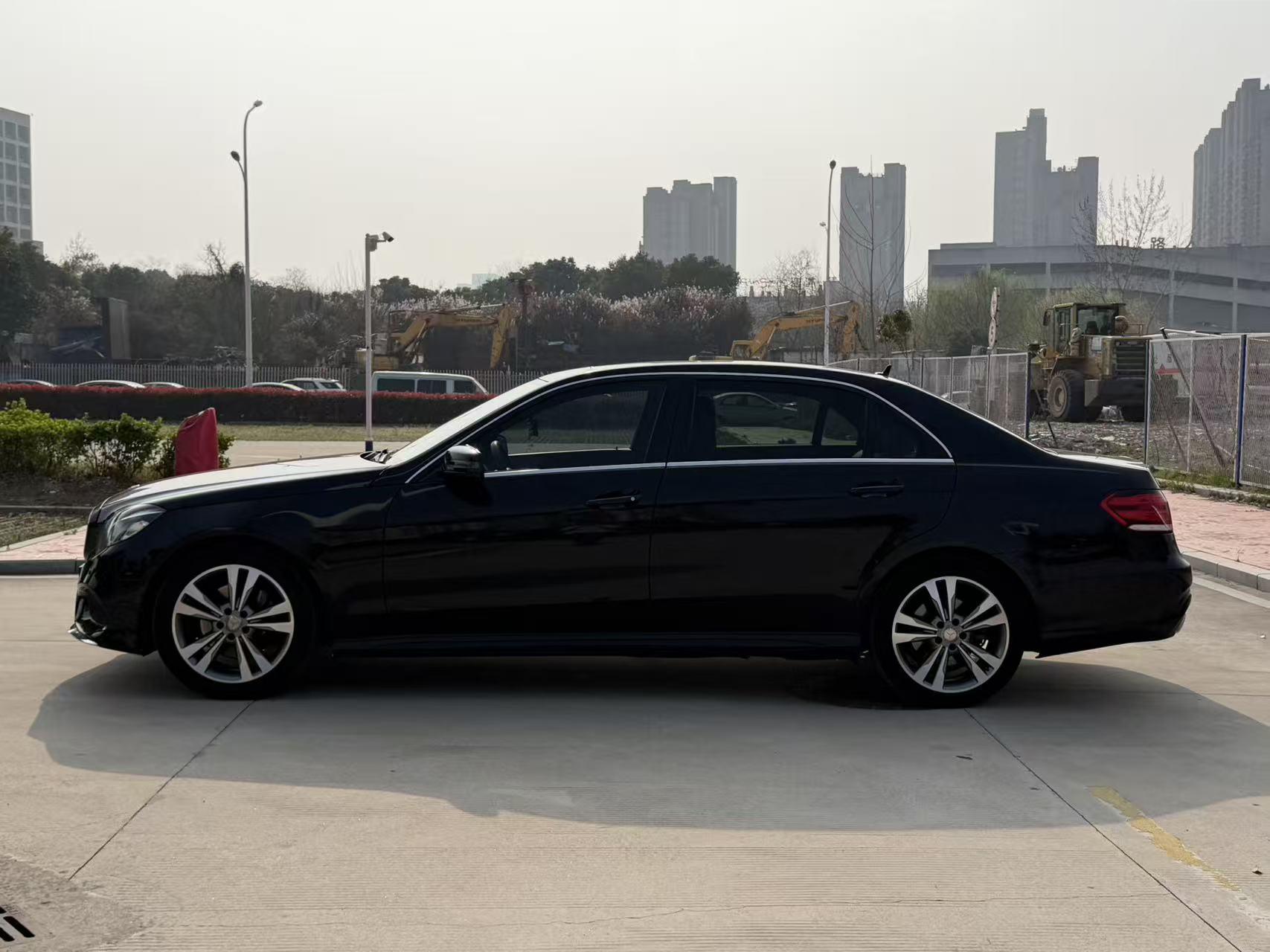 Mercedes-Benz E-Класс 2015 thumb 2