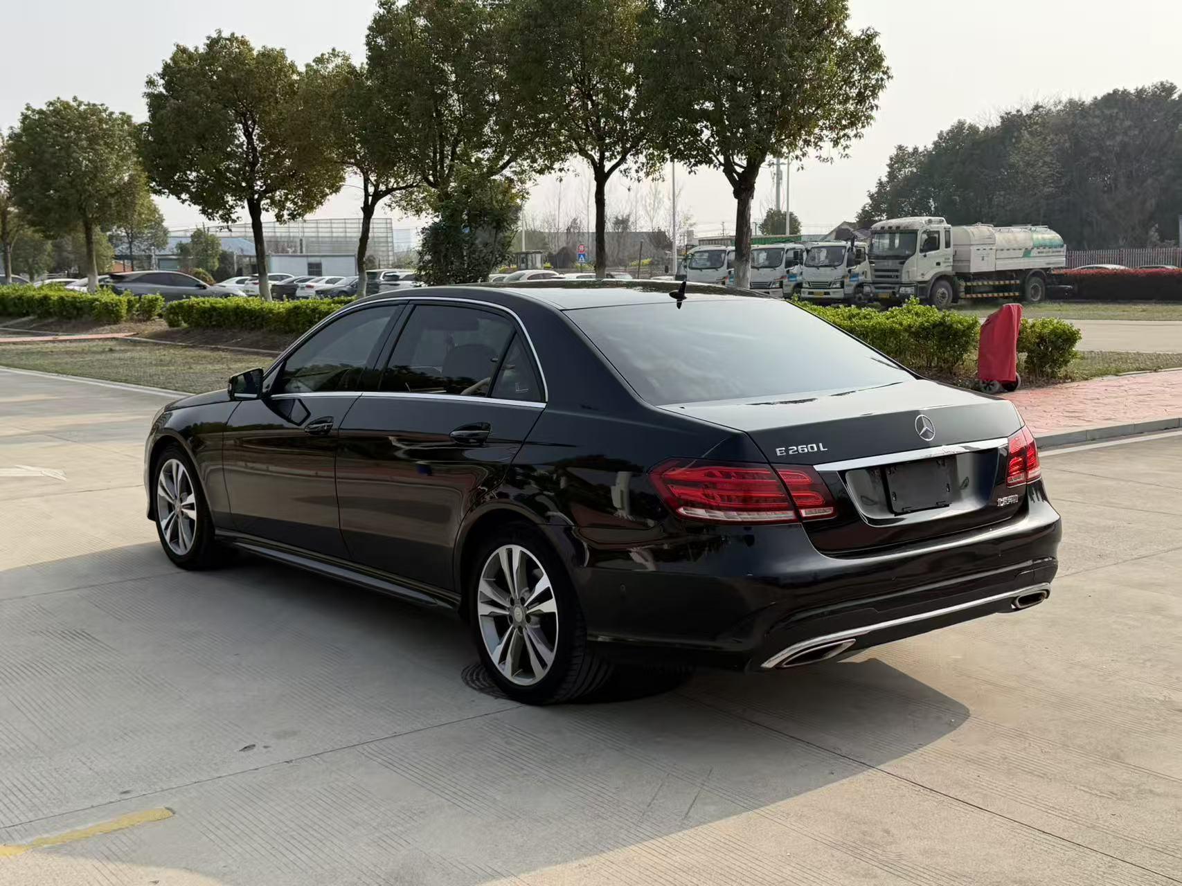 Mercedes-Benz E-Класс 2015 thumb 3