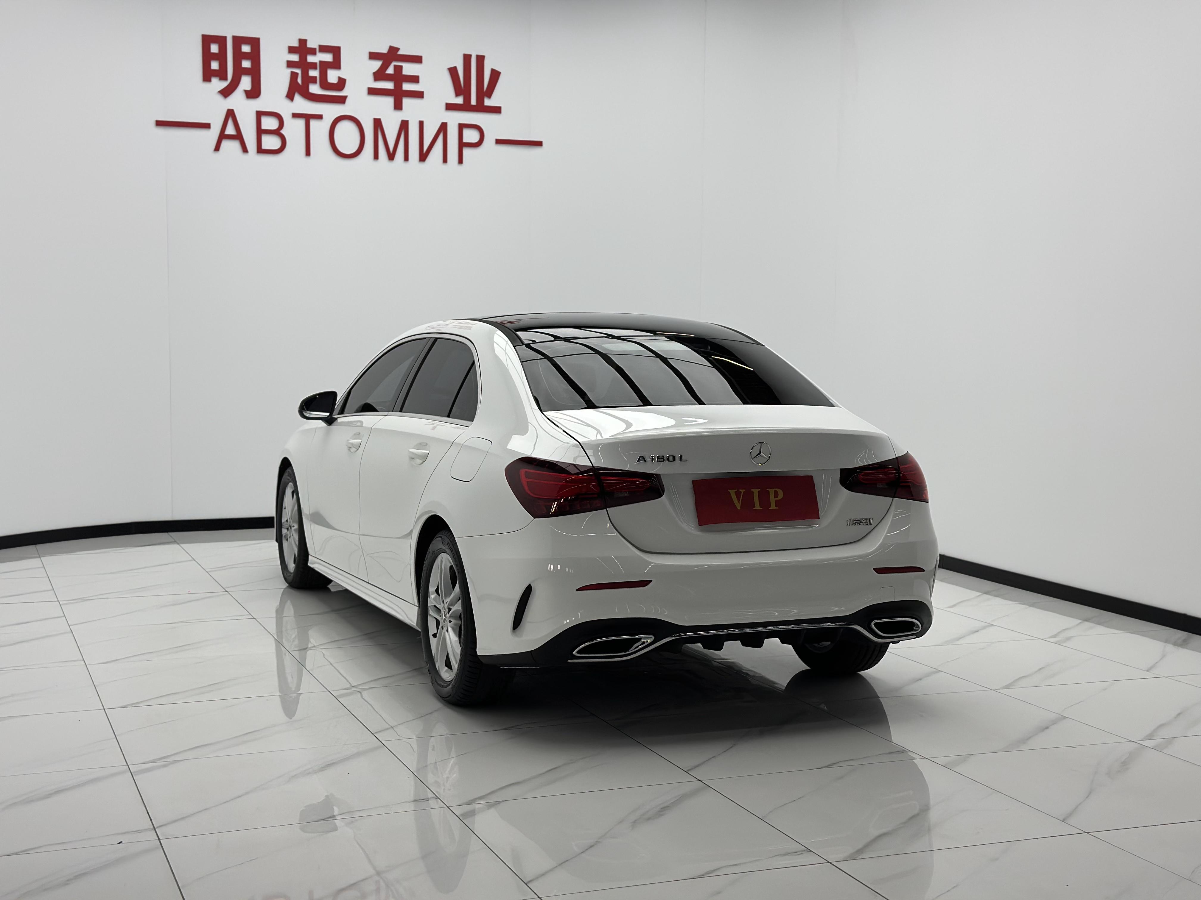 Mercedes-Benz A-Класс 2023 thumb 2