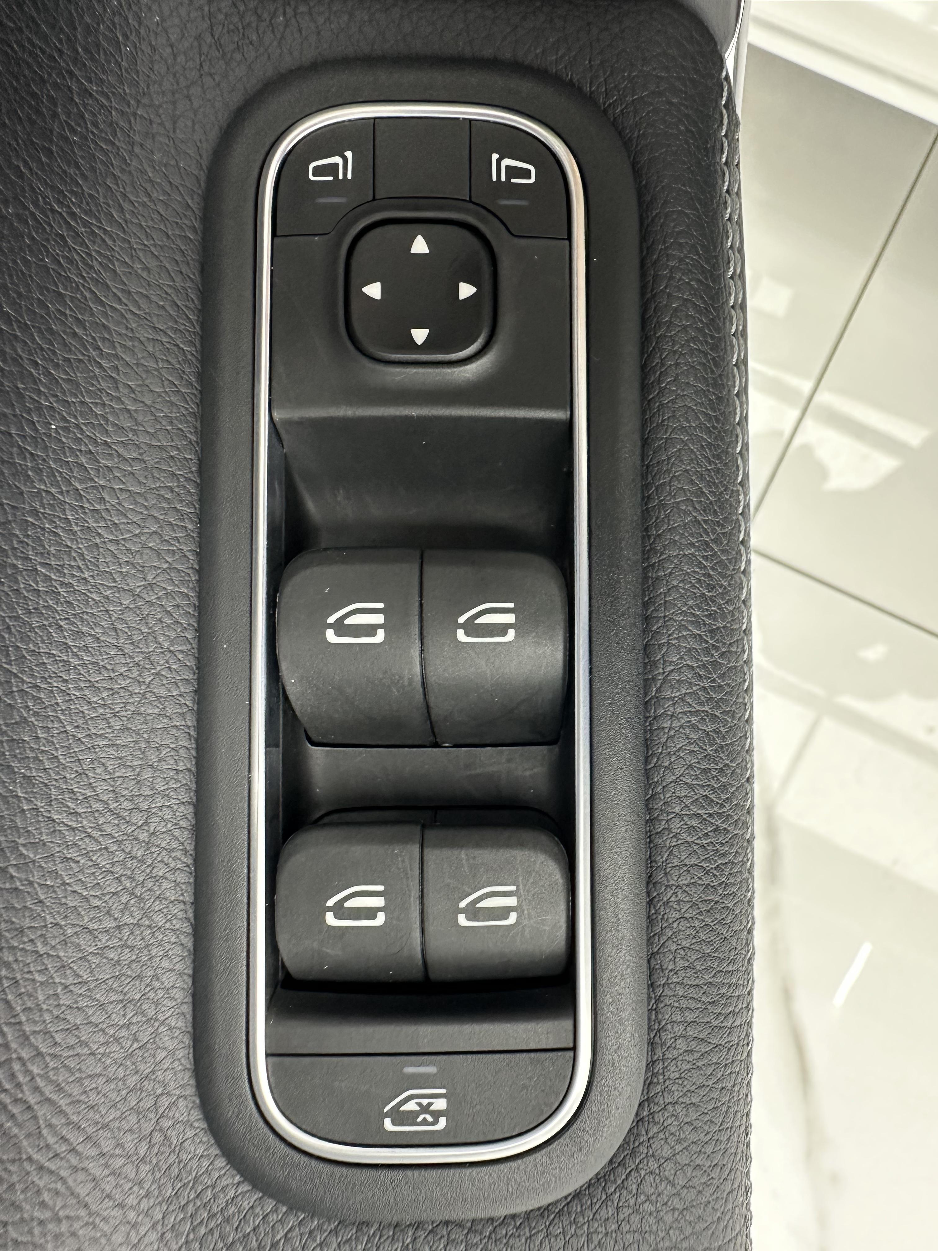 Mercedes-Benz A-Класс 2023 thumb 8