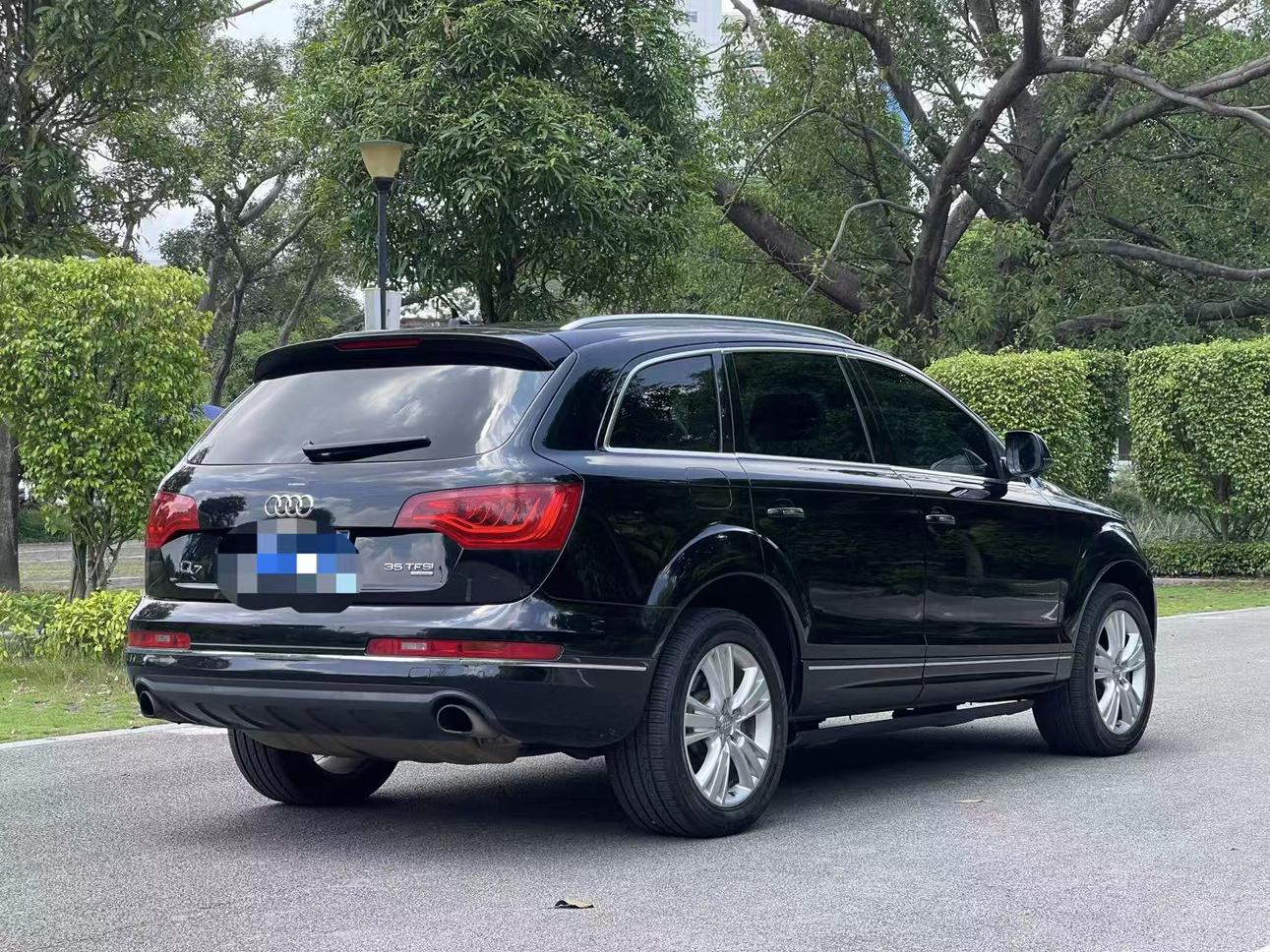 Audi Q7 2015 thumb 4