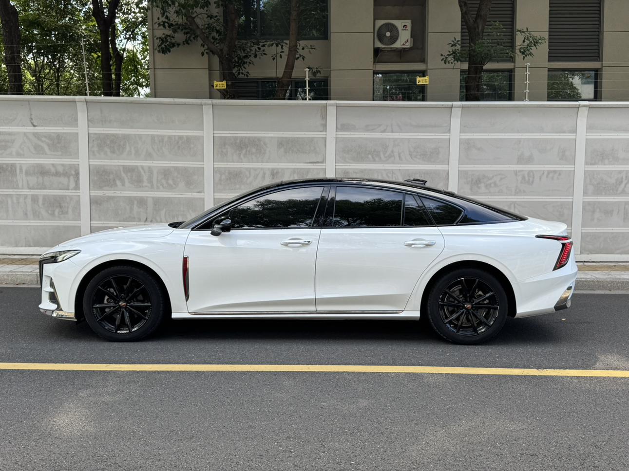 Hongqi H6 2023 thumb 2