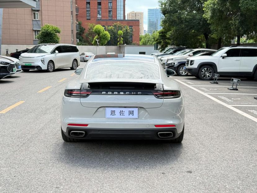 Porsche Panamera 2019 thumb 3