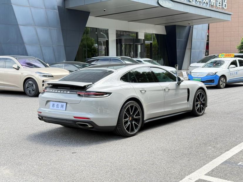 Porsche Panamera 2019 thumb 4