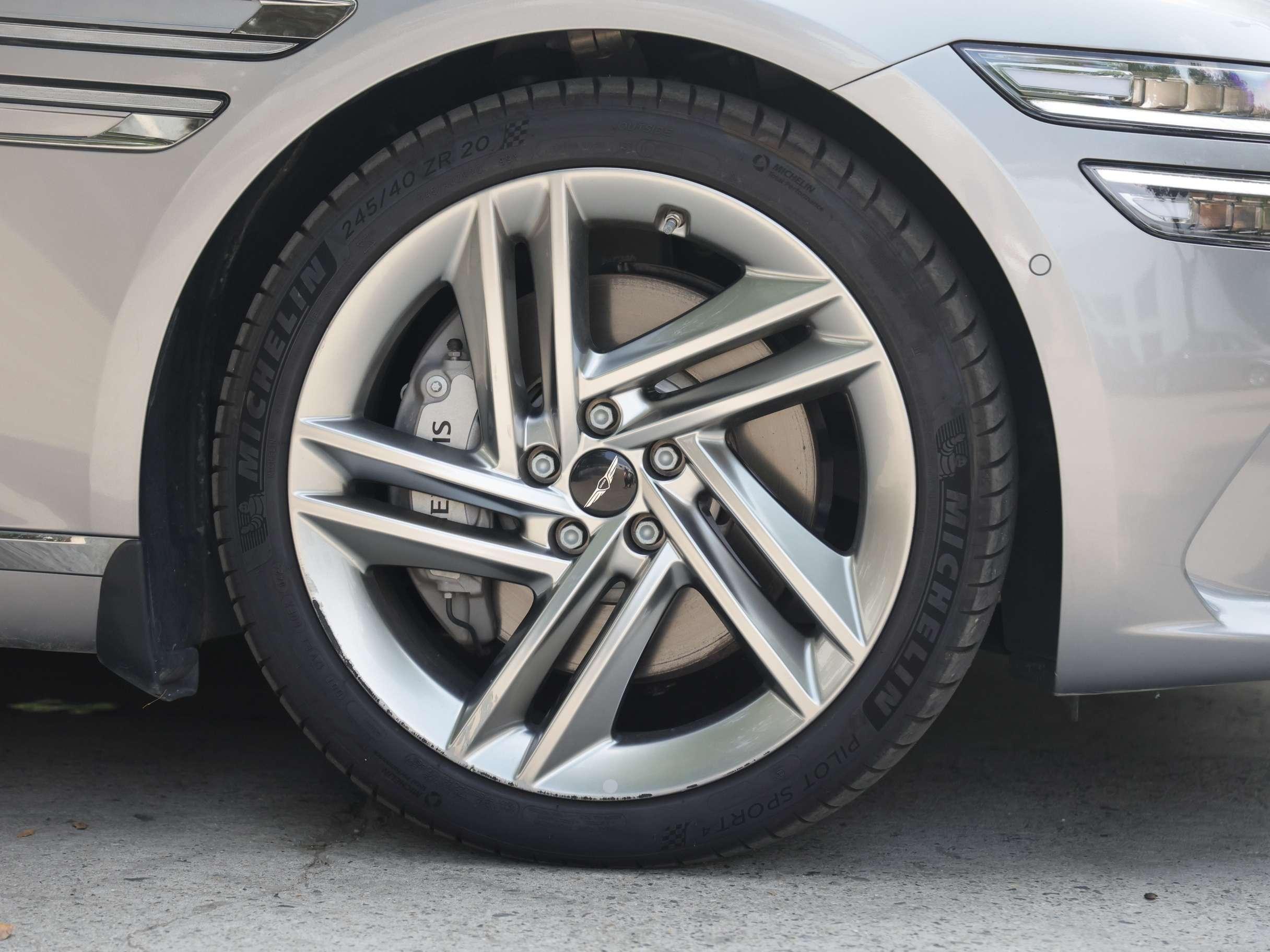 Genesis G80 2024 thumb 3