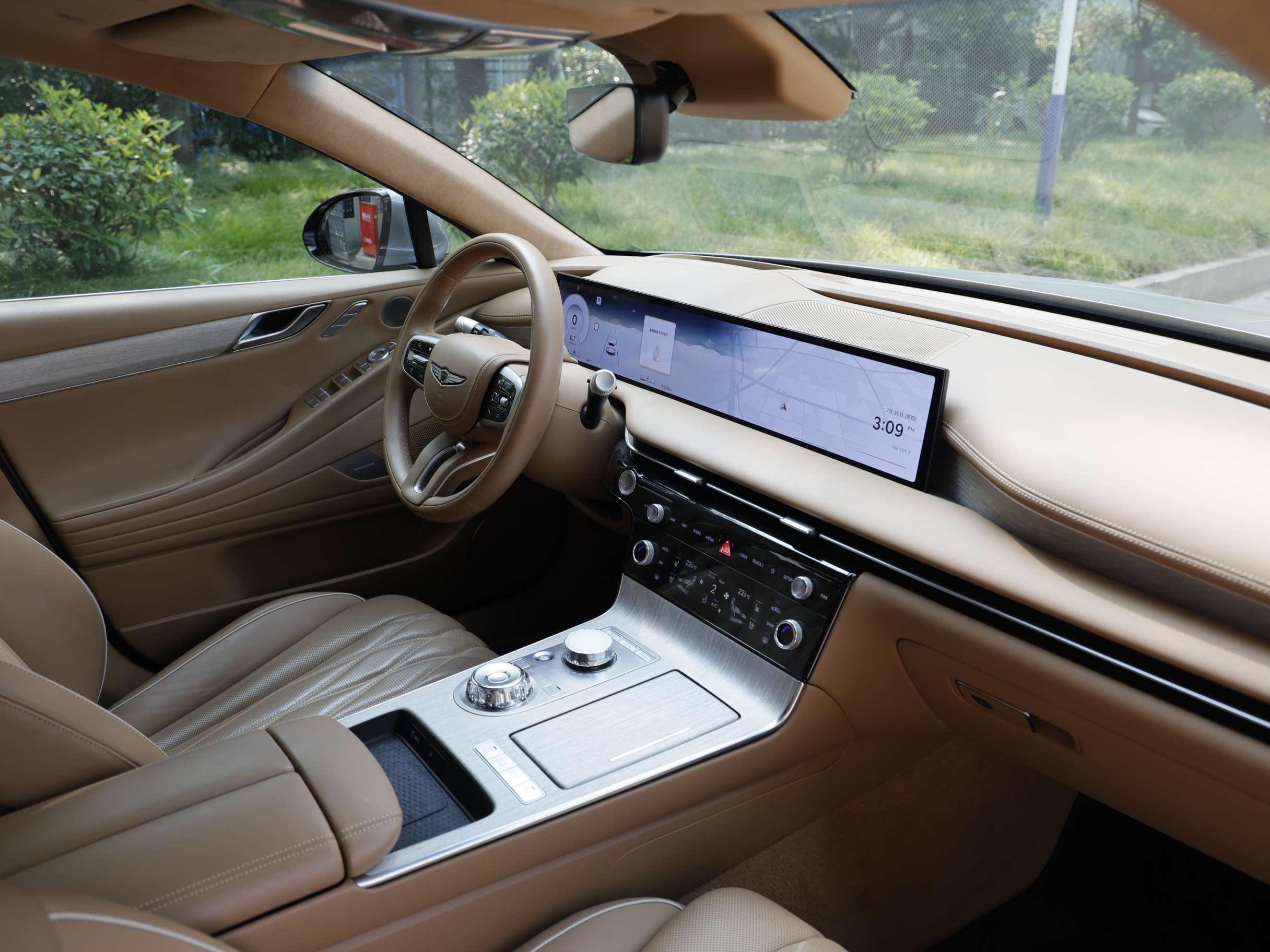 Genesis G80 2024 thumb 5