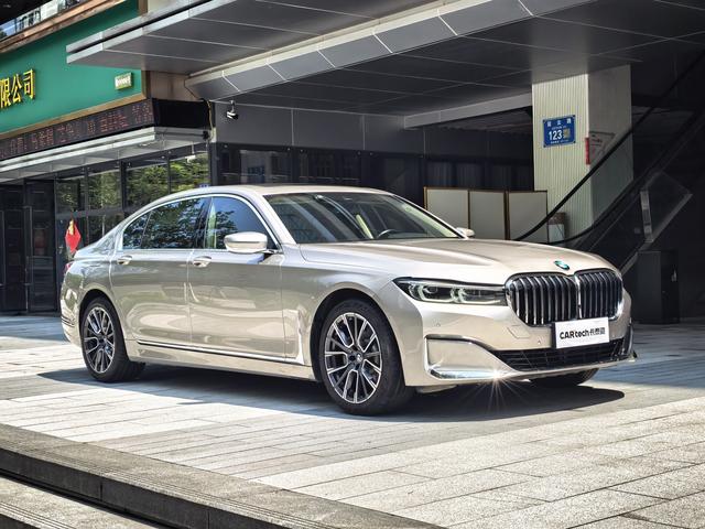 BMW 7 серии 2019 thumb 8