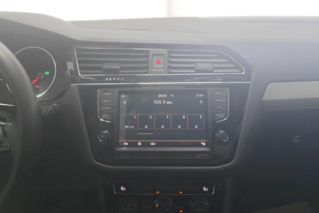 Volkswagen Tiguan 2017 thumb 12