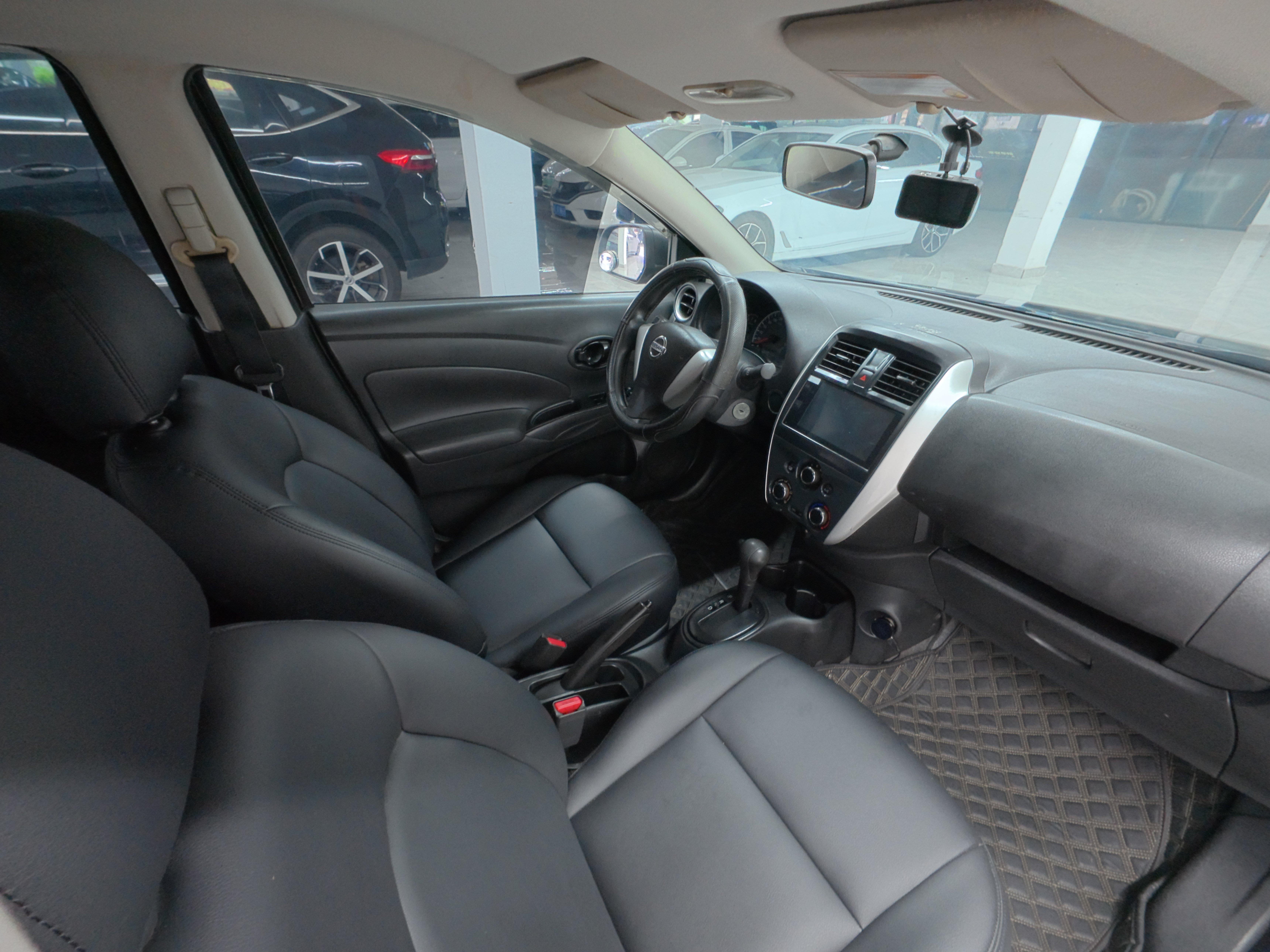 Nissan Sunny 2015 thumb 12