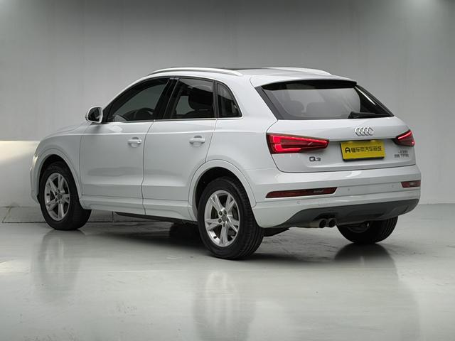 Audi Q3 2016 thumb 3