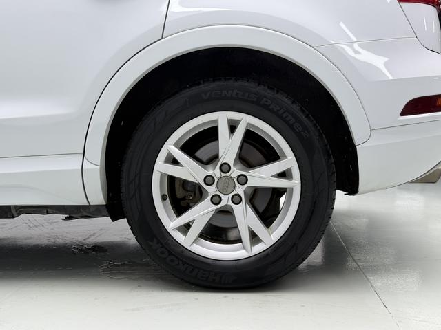Audi Q3 2016 thumb 7