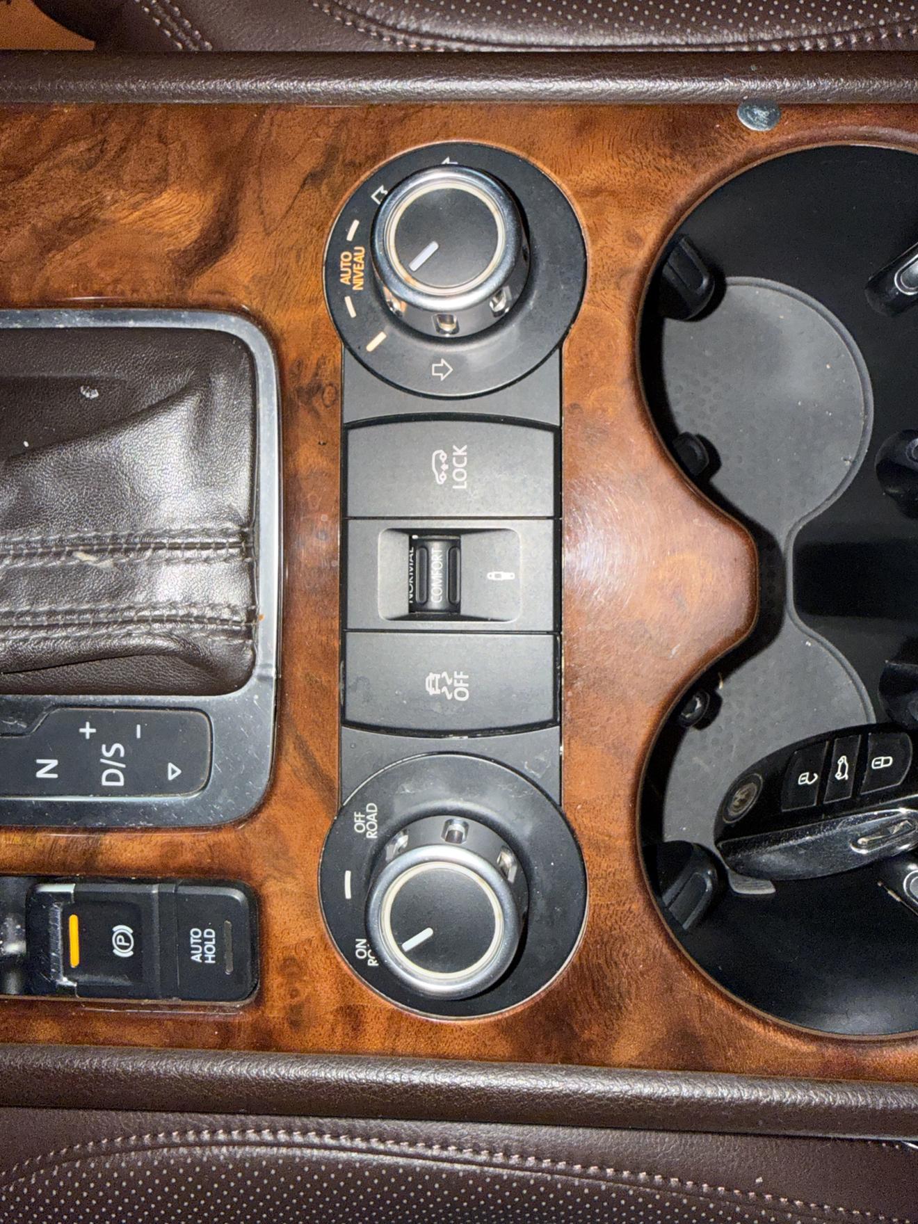 Volkswagen Touareg 2015 thumb 6