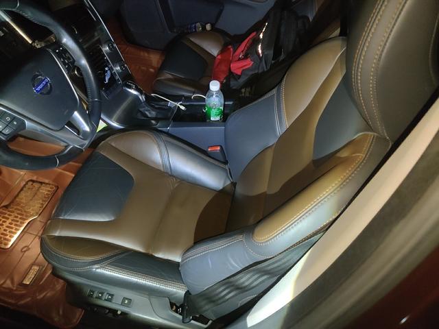 Volvo XC60 2015 thumb 8