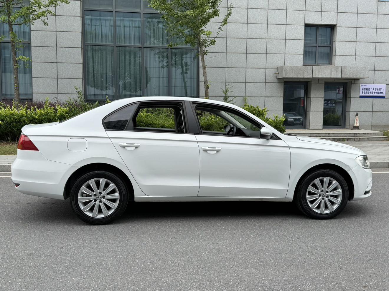 Volkswagen Bora 2019 thumb 5