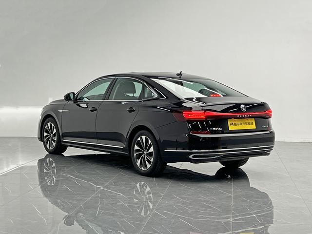 Volkswagen Passat (North America and China) 2023 thumb 3
