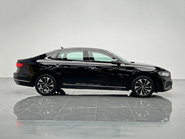 Volkswagen Passat (North America and China) 2023 thumb 6