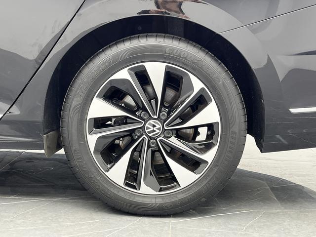 Volkswagen Passat (North America and China) 2023 thumb 7