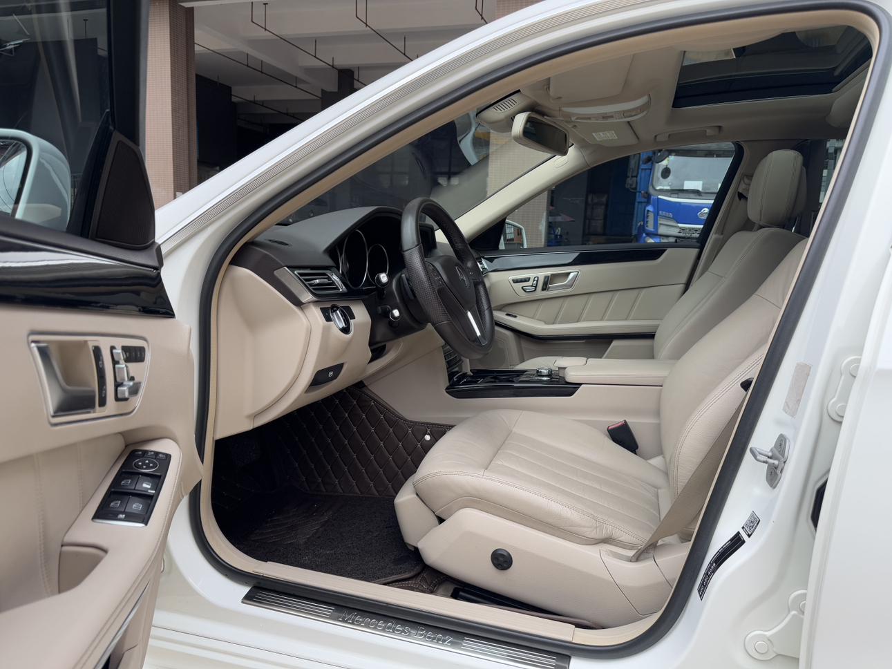 Mercedes-Benz E-Класс 2014 thumb 8