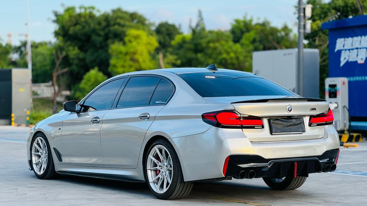 BMW 5 серии 2018 thumb 2