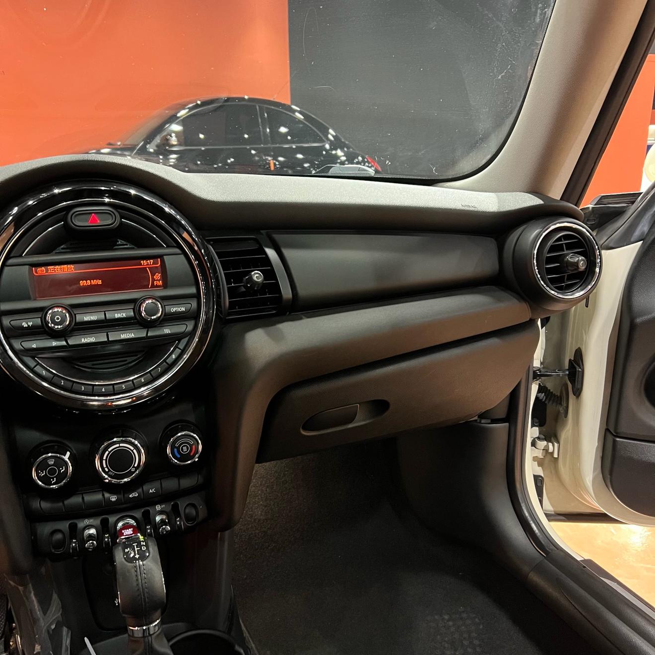 Mini Hatch 2014 thumb 8