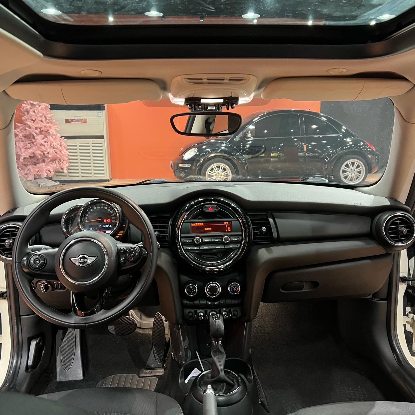 Mini Hatch 2014 thumb 10