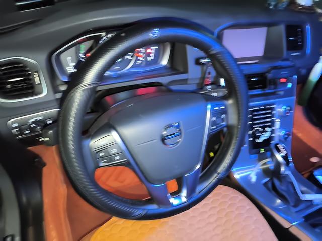 Volvo S60 2019 thumb 5