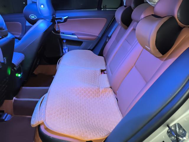 Volvo S60 2019 thumb 10