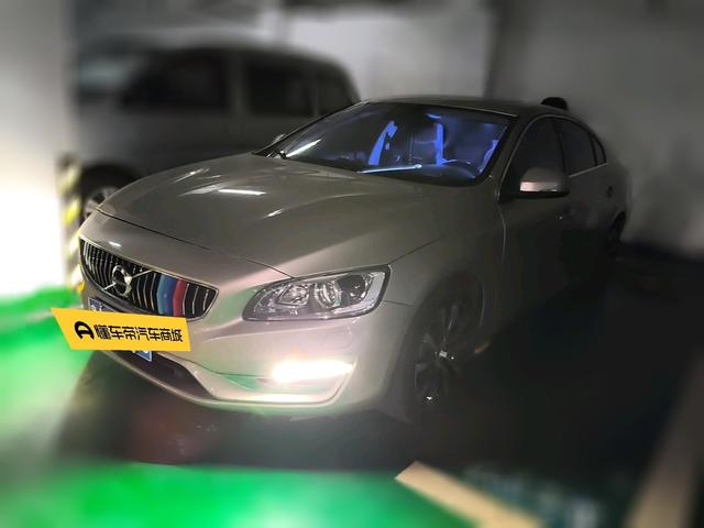 Volvo S60 2019 thumb 11