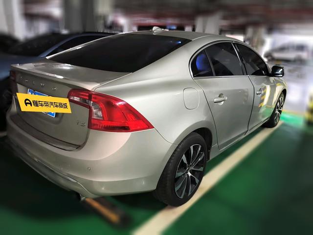 Volvo S60 2019 thumb 12