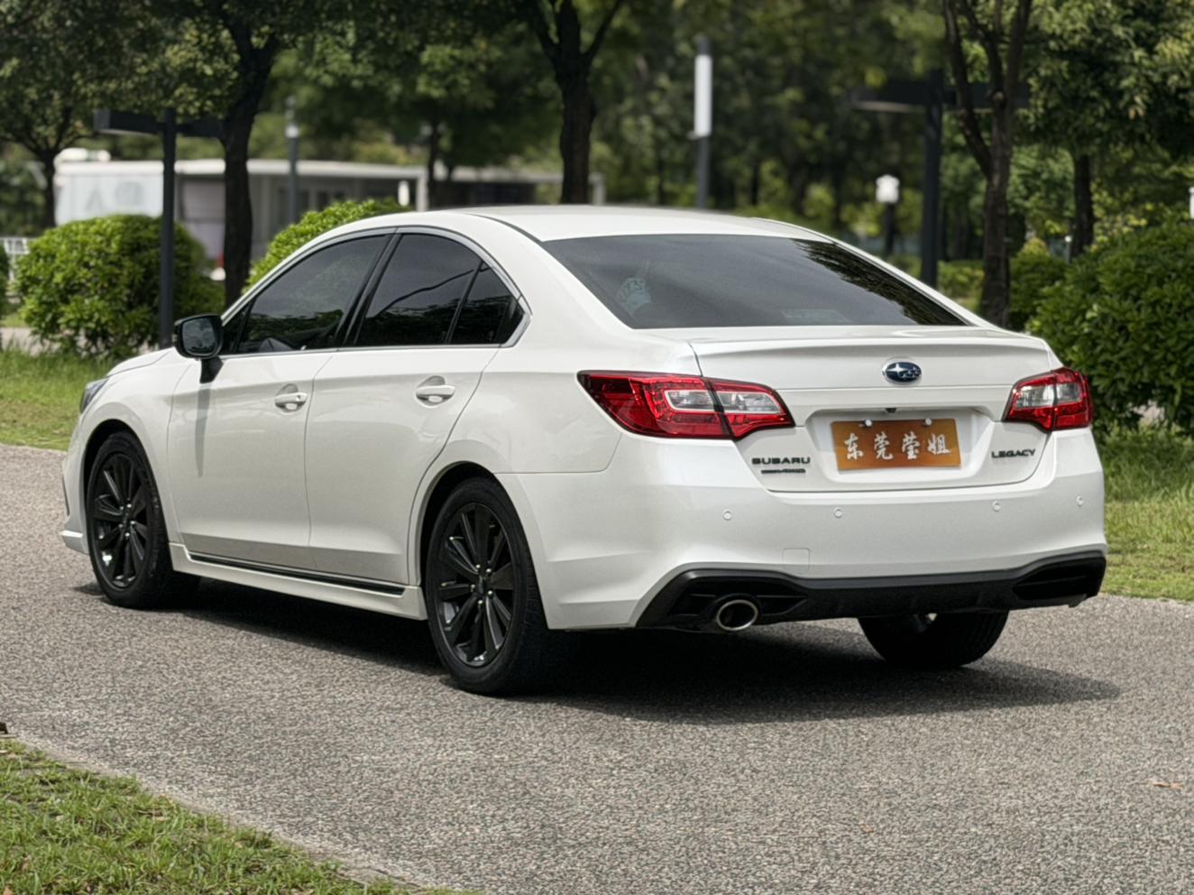 Subaru Legacy 2020 thumb 2