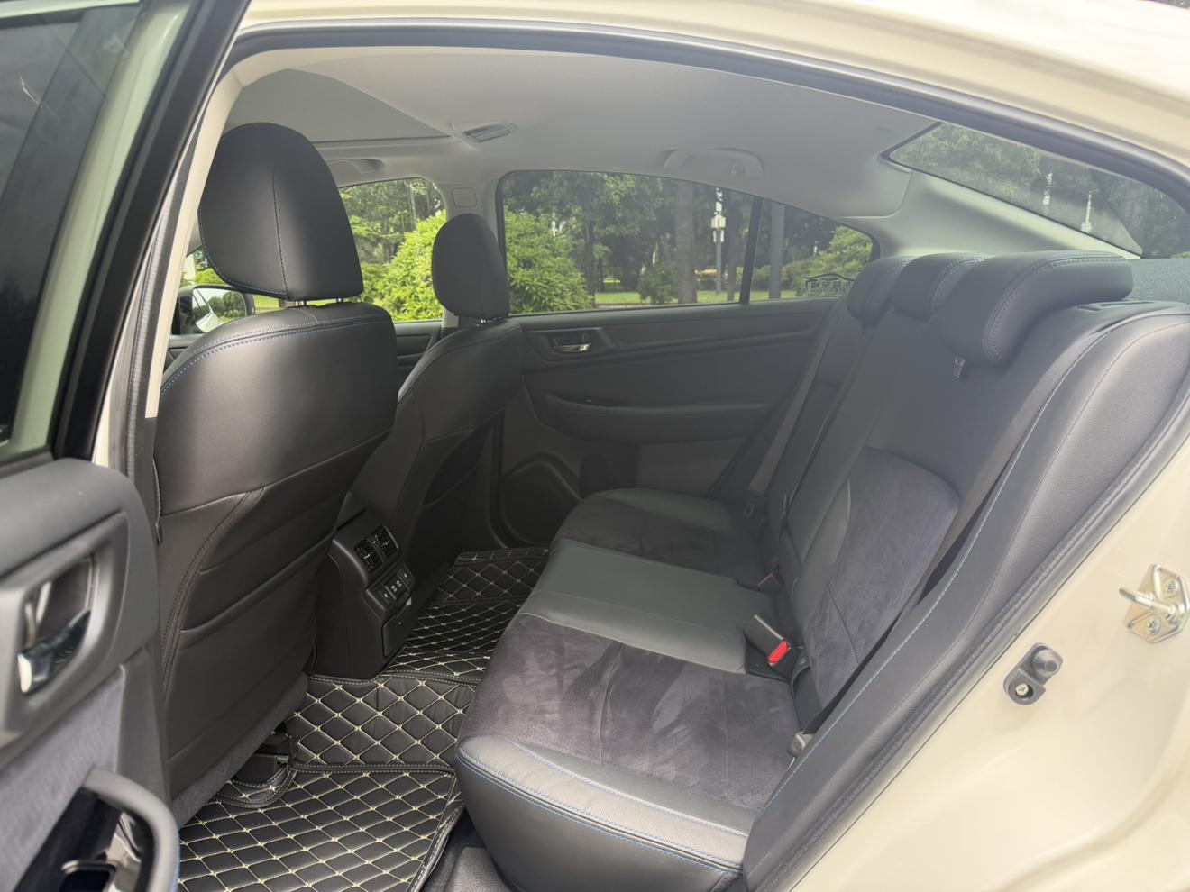 Subaru Legacy 2020 thumb 9