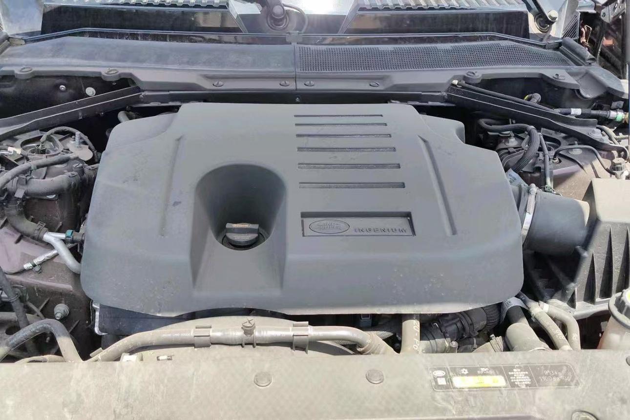 Land Rover Defender 2023 thumb 10