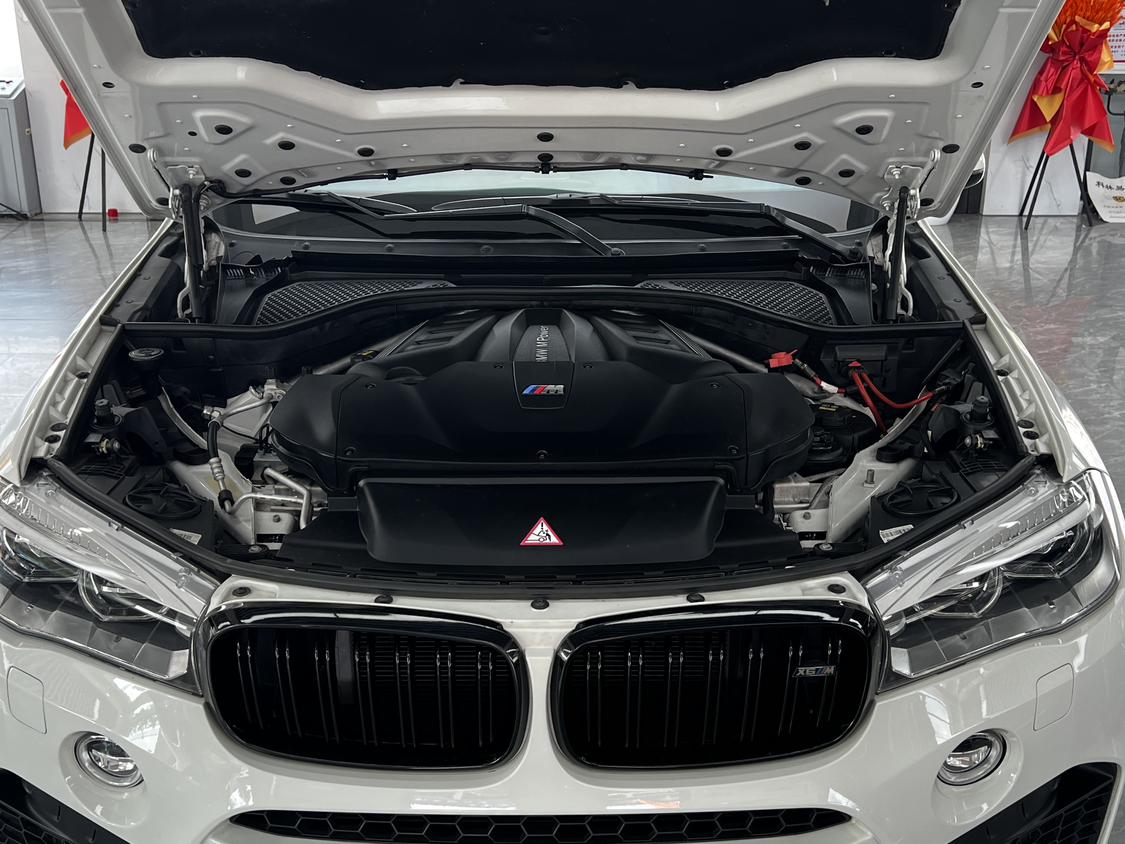 BMW X6 M 2015 thumb 6