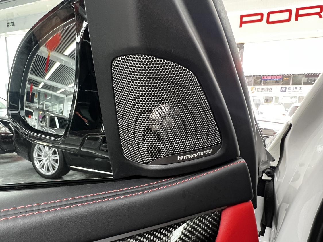 BMW X6 M 2015 thumb 9