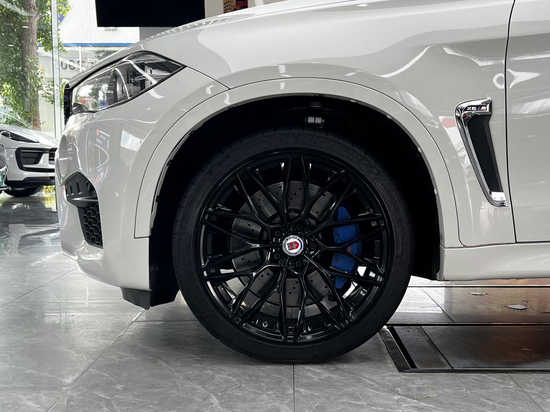 BMW X6 M 2015 thumb 10