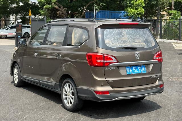 Baojun 730 2016 thumb 2