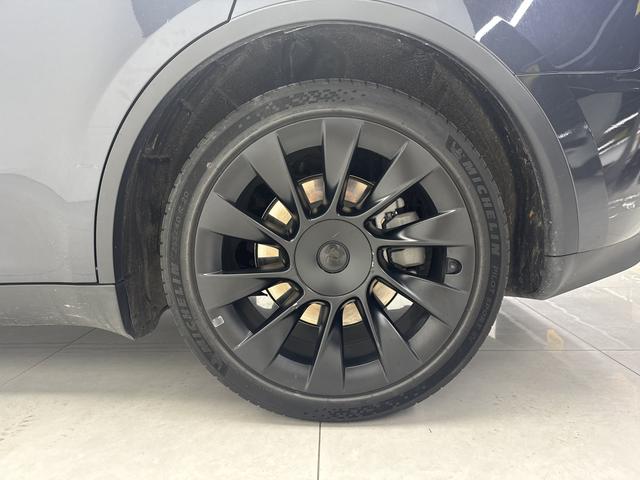 Tesla Model Y 2024 thumb 7
