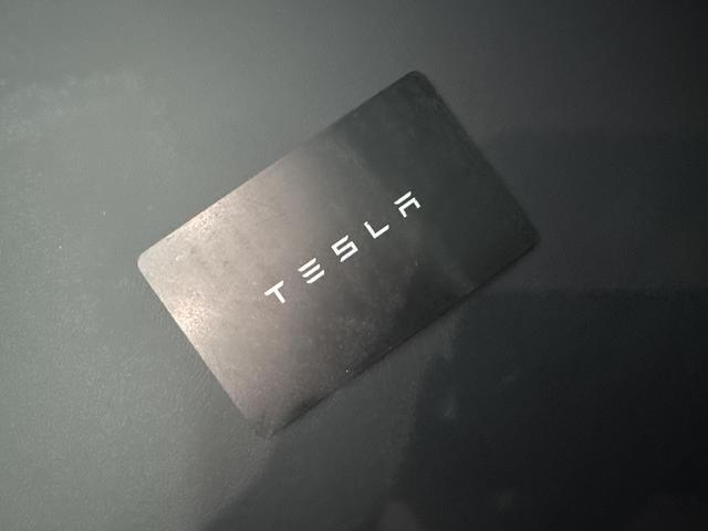 Tesla Model Y 2024 thumb 9