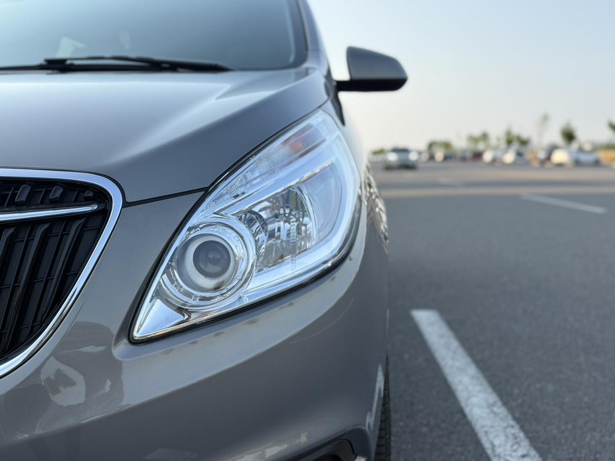 Buick GL8 2018 thumb 2