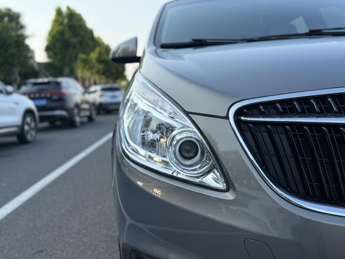 Buick GL8 2018 thumb 3