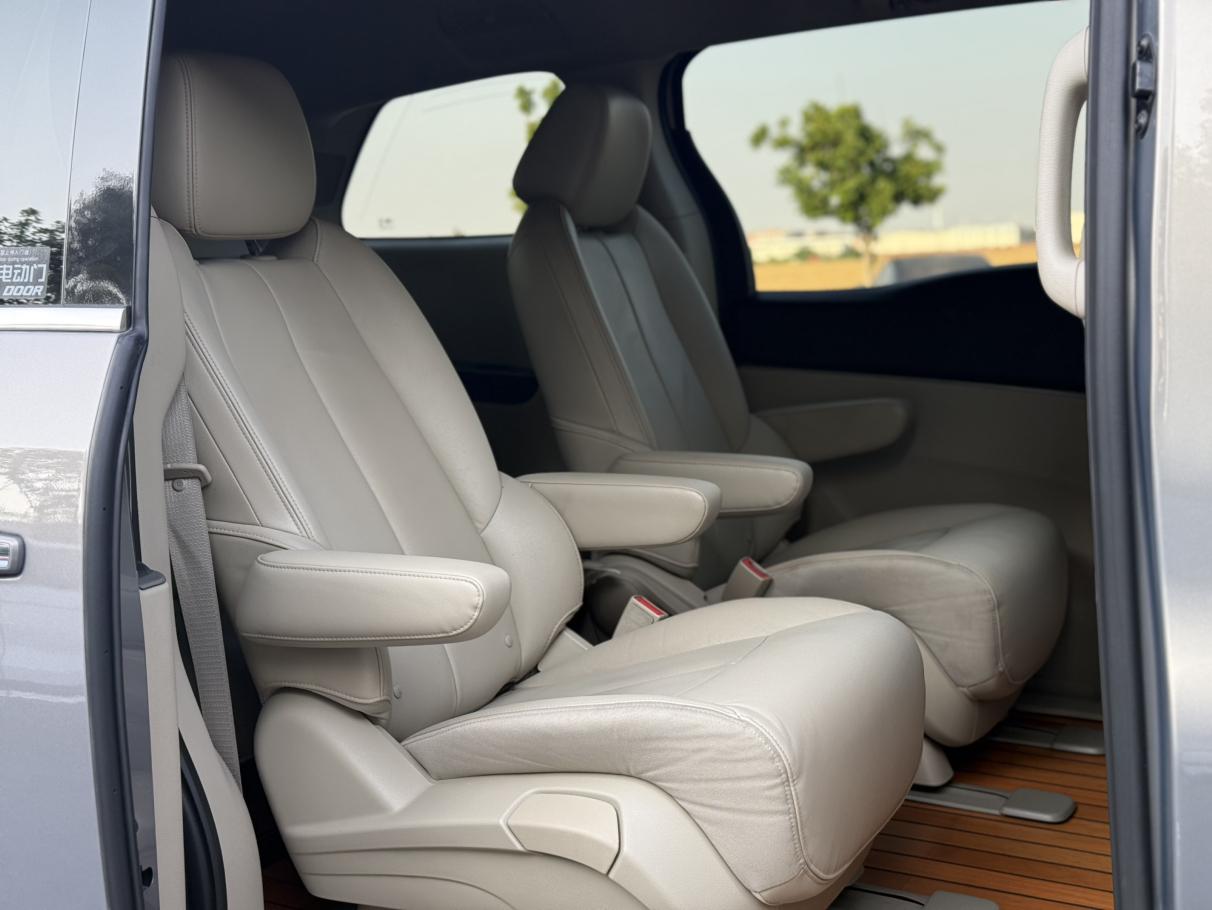 Buick GL8 2018 thumb 11