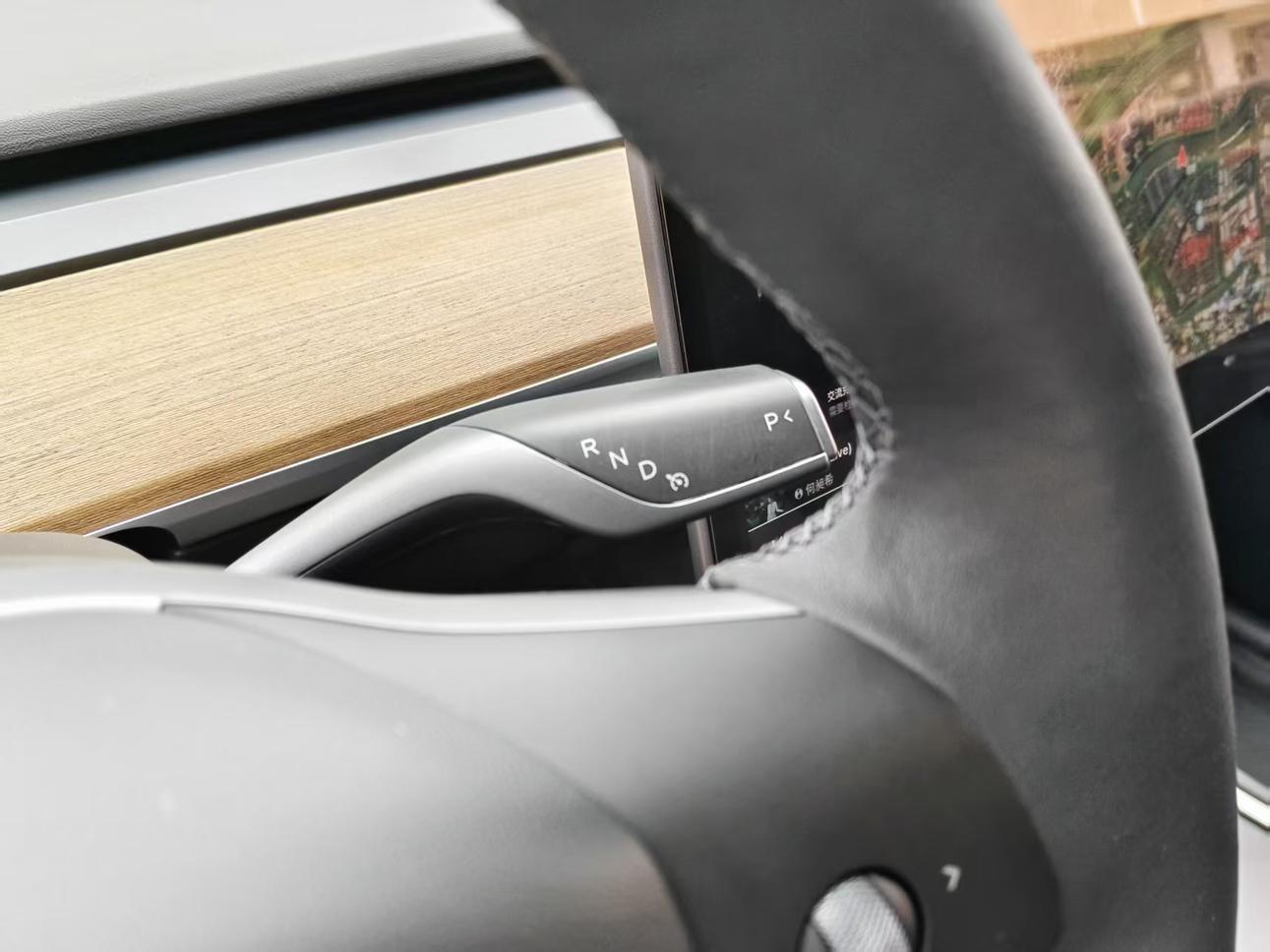 Tesla Model Y 2021 thumb 6