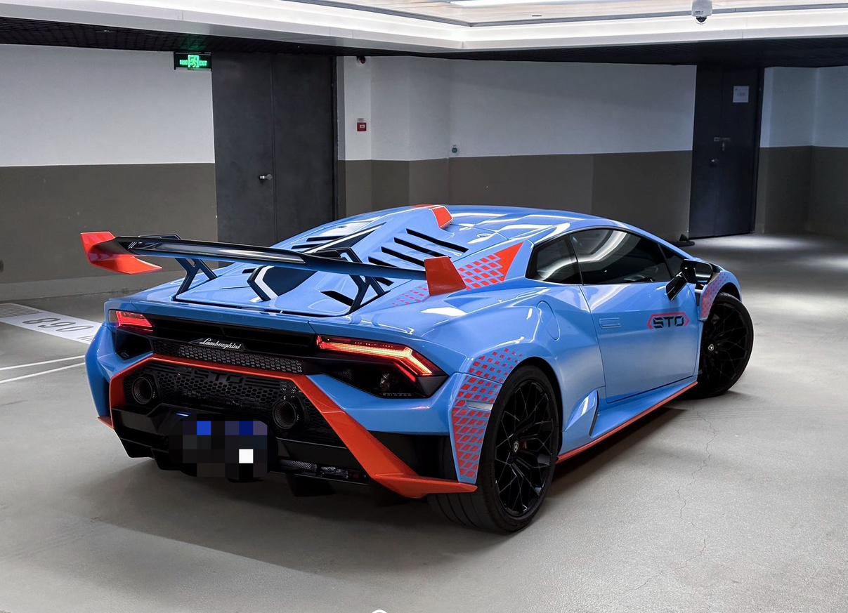 Lamborghini Huracán 2021 thumb 2
