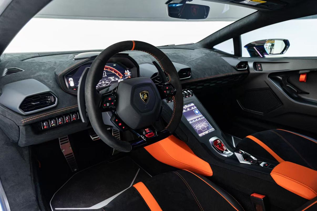 Lamborghini Huracán 2021 thumb 4
