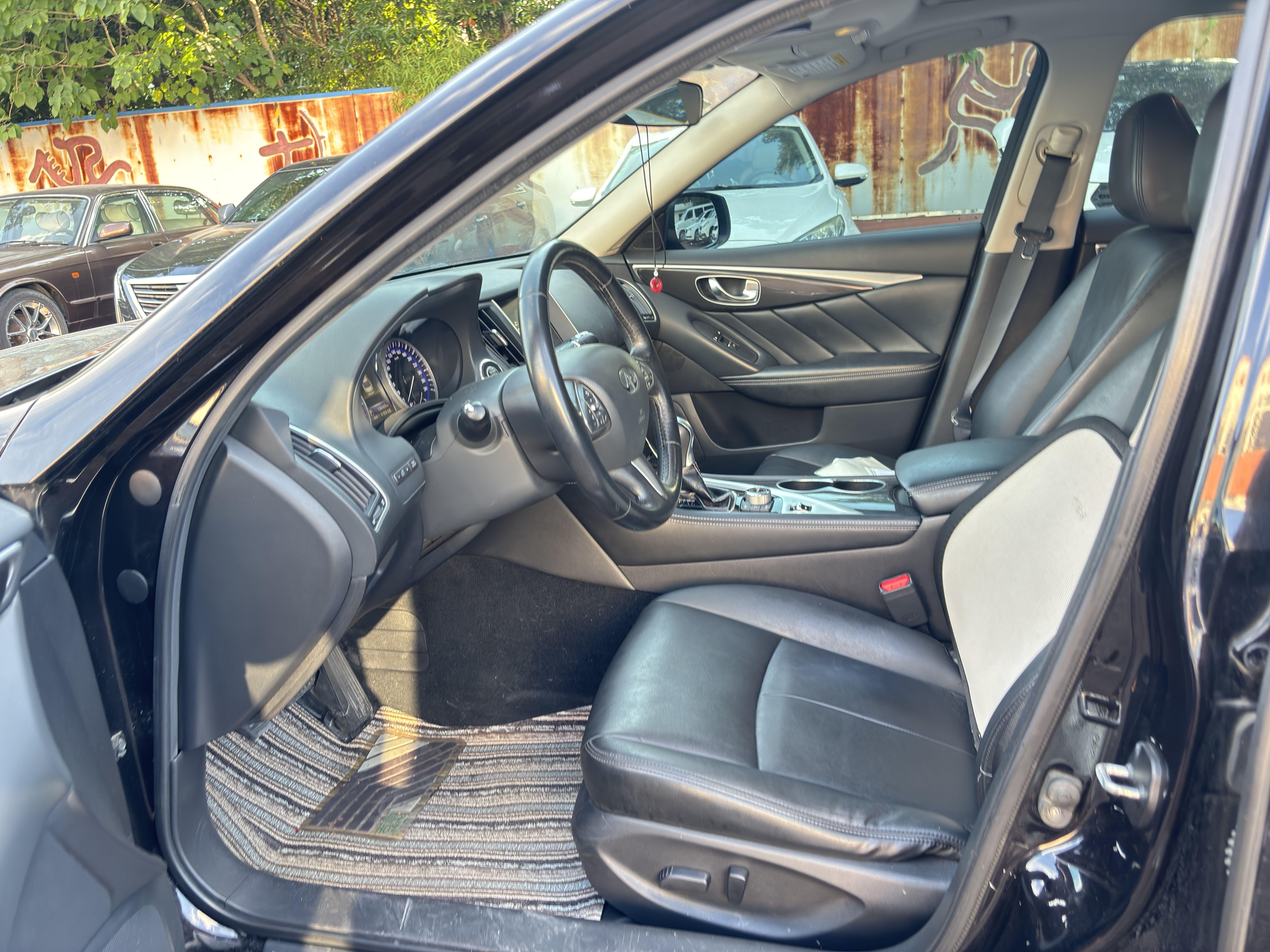 Infiniti Q50L 2016 thumb 6