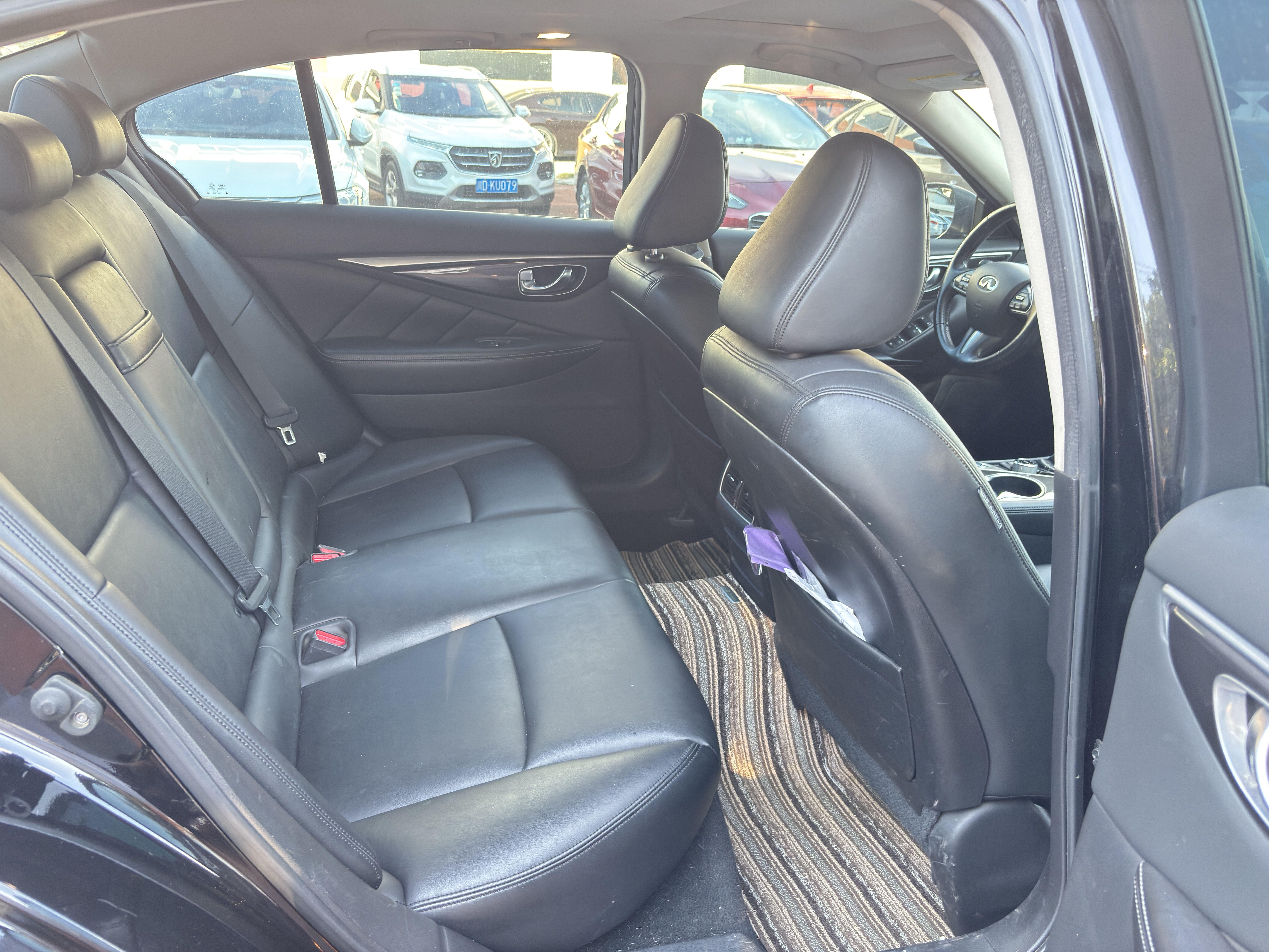 Infiniti Q50L 2016 thumb 8