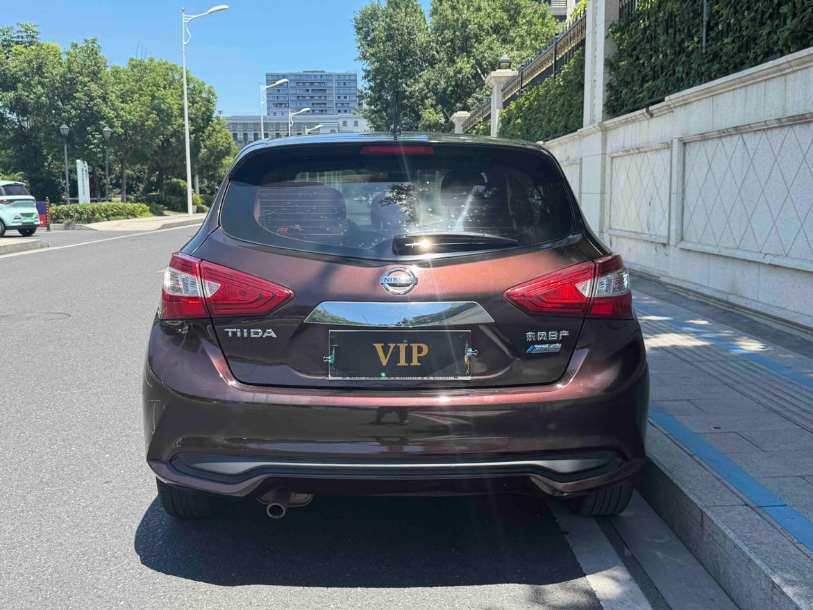 Nissan Tiida 2016 thumb 2