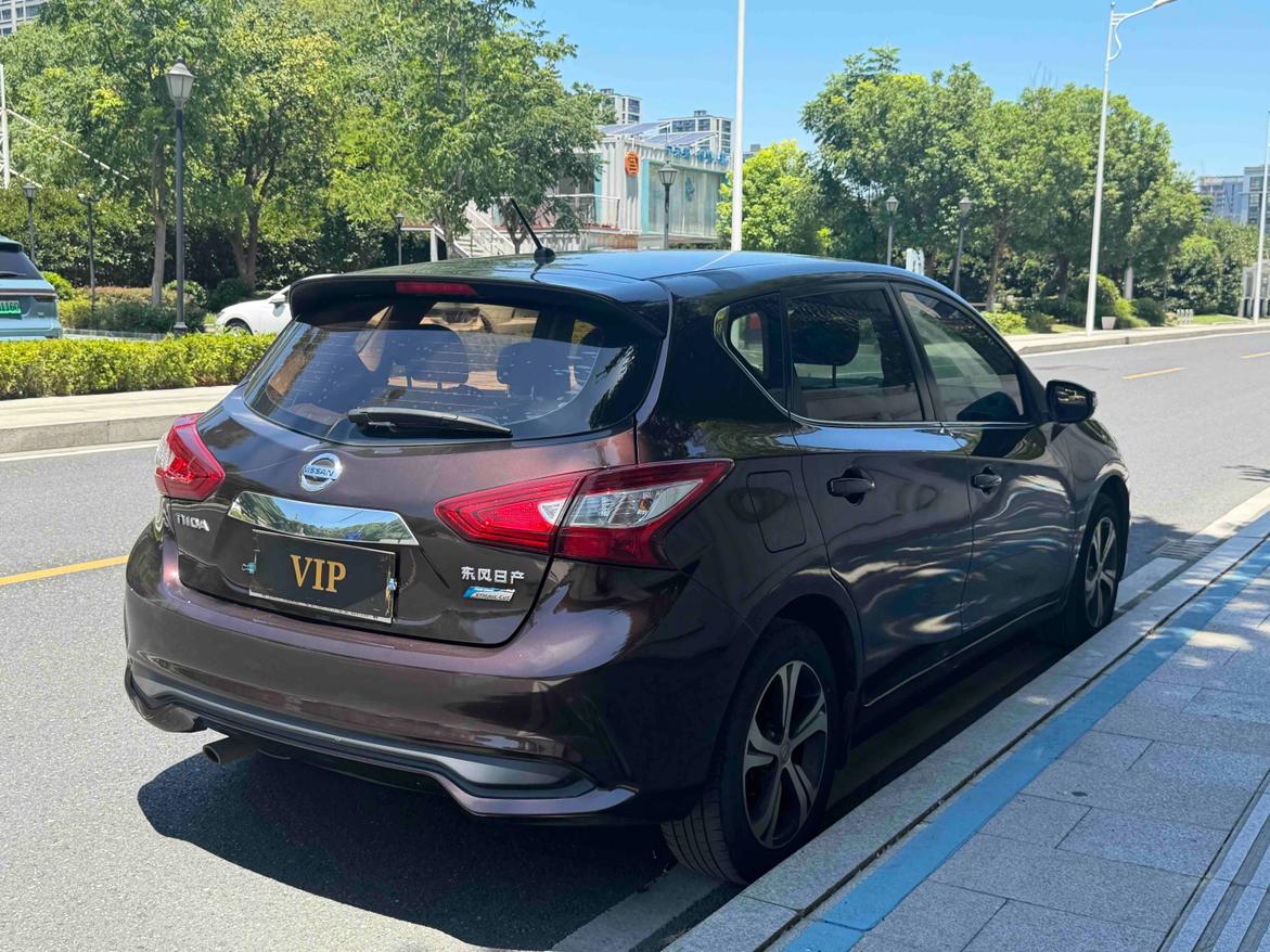 Nissan Tiida 2016 thumb 3