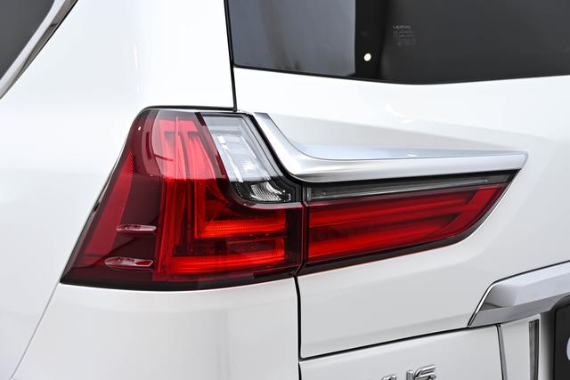 Lexus LX 2019 thumb 11